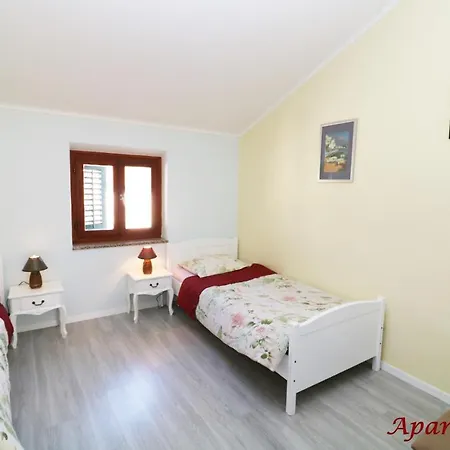 Old Town And Pensión 3*