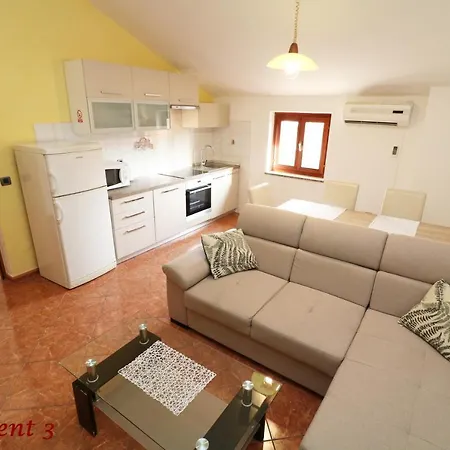 Old Town And Vendégház 3*