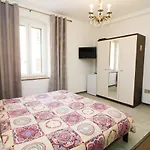 Old Town Rooms And Apartment Konukevi
