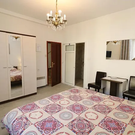 Old Town And ゲストハウス ポレッチ