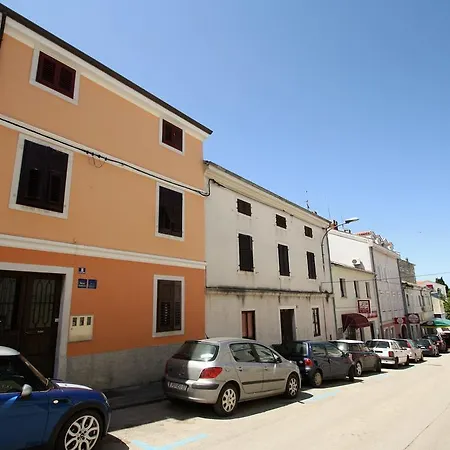 Old Town Rooms And Apartment