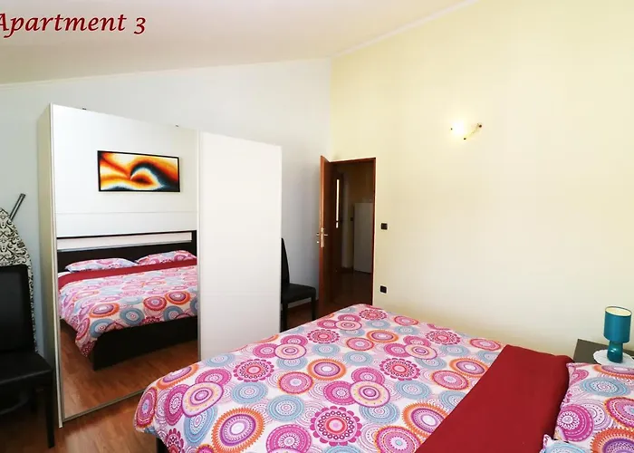 Guest house Old Town Rooms And Apartment 3*