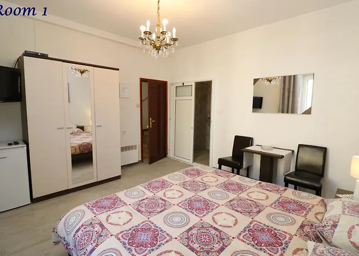 Old Town Rooms And Apartment Guest house Porec