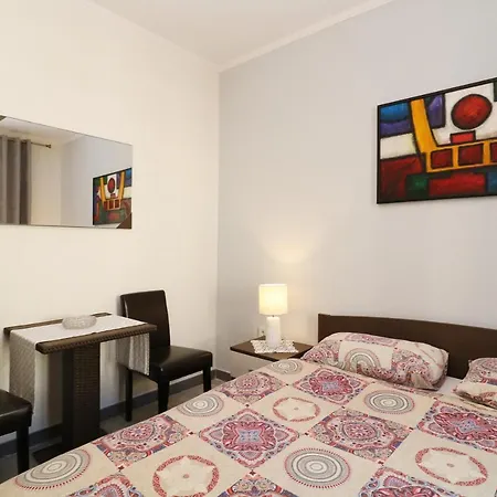 Old Town And Гостьовий будинок Пореч